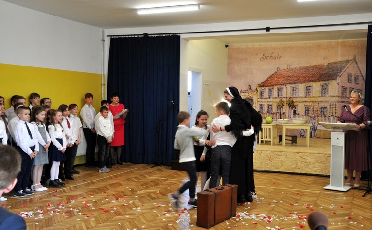 Jubileusz szkoły w Biedrzychowicach