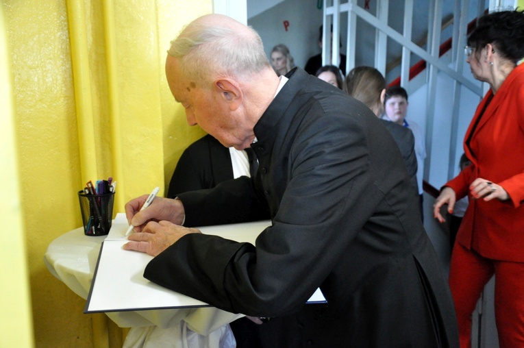 Jubileusz szkoły w Biedrzychowicach