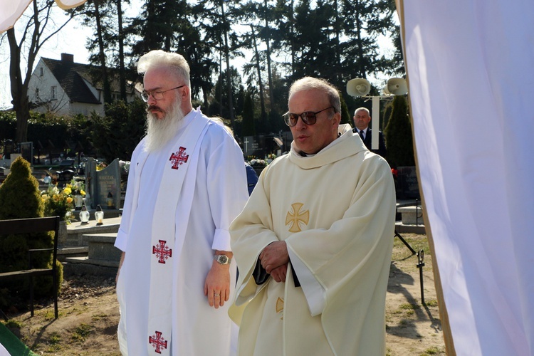 Pierwszy pochówek dzieci nienarodzonych w Trzebnicy