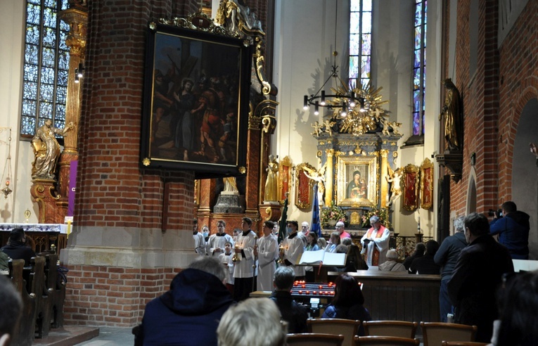Akt poświęcenia Rosji i Ukrainy Niepokalanemu Sercu Maryi w katedrze opolskiej