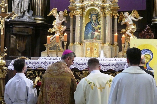 Diecezjalny Dzień Świętości Życia w kościele św. Marii Magdaleny w Cieszynie