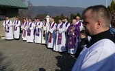 Ostatnie pożegnanie śp. ks. Tomasza Niedzieli w Bystrej Krakowskiej