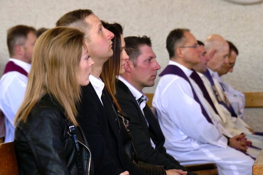 Ostatnie pożegnanie śp. ks. Tomasza Niedzieli w Bystrej Krakowskiej