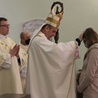 Po Mszy św. biskup udzielił indywidualnego błogosławieństwa mamom i ich oczekiwanym dzieciom.