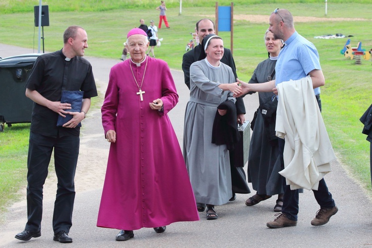 Abp Edmund Piszcz w obiektywie GN