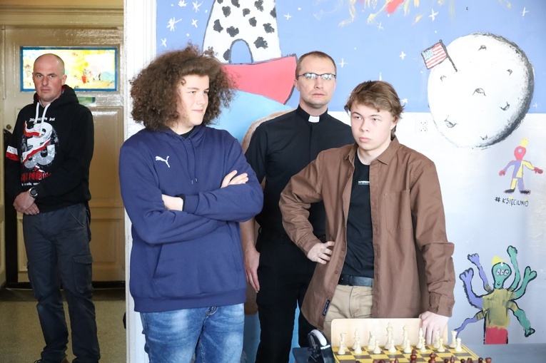 X Turniej Tenisa Stołowego i III Turniej Szachowy służby liturgicznej diecezji świdnickiej