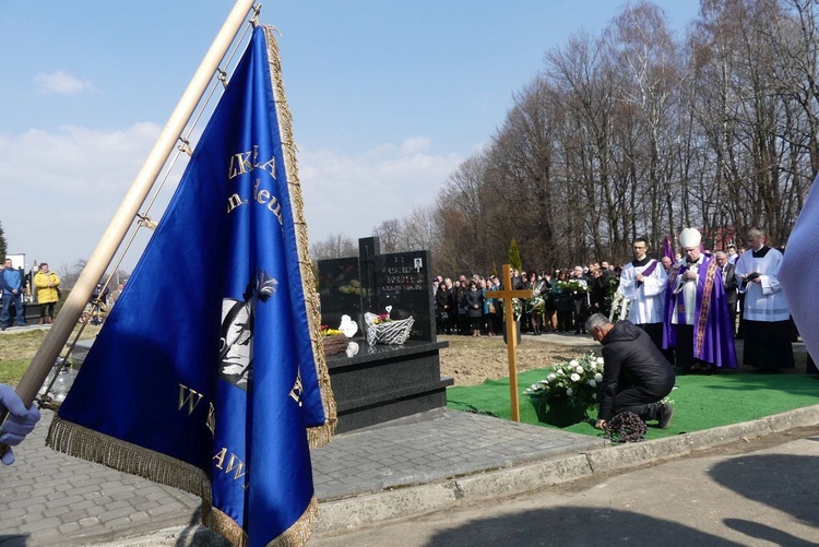 Uroczystości pogrzebowe ks. Tomasza Niedzieli w Bulowicach