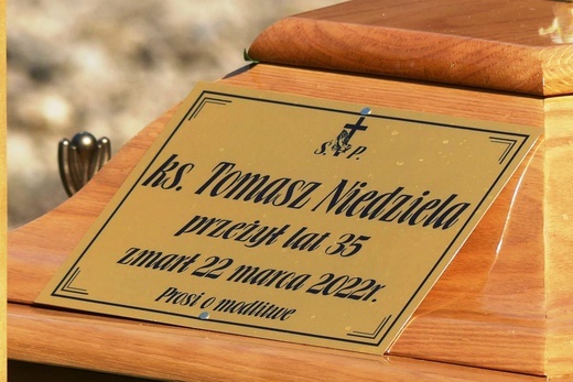 Uroczystości pogrzebowe ks. Tomasza Niedzieli w Bulowicach