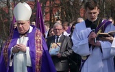 Uroczystości pogrzebowe ks. Tomasza Niedzieli w Bulowicach