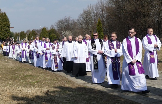 Uroczystości pogrzebowe ks. Tomasza Niedzieli w Bulowicach