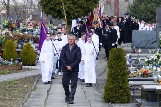 Uroczystości pogrzebowe ks. Tomasza Niedzieli w Bulowicach