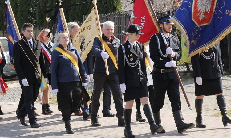 Uroczystości pogrzebowe ks. Tomasza Niedzieli w Bulowicach