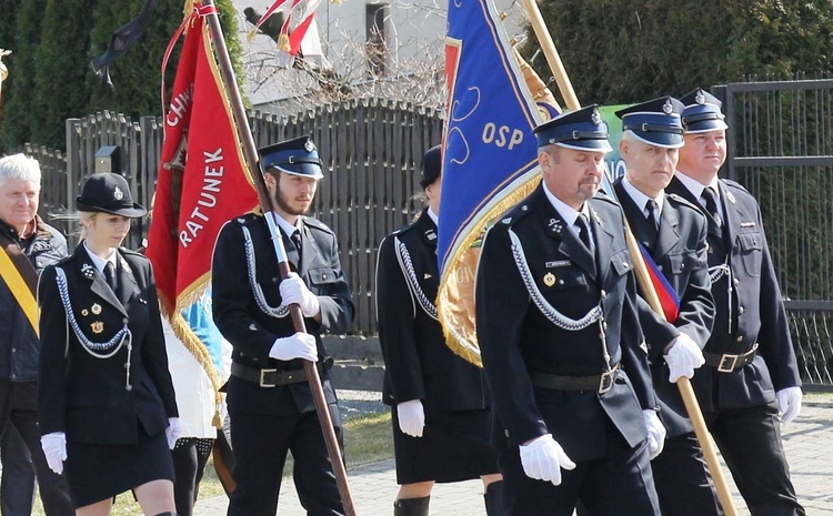 Uroczystości pogrzebowe ks. Tomasza Niedzieli w Bulowicach