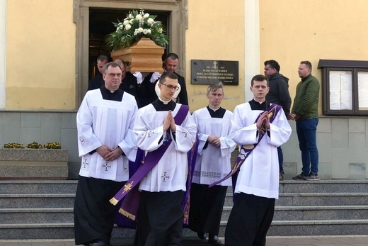 Uroczystości pogrzebowe ks. Tomasza Niedzieli w Bulowicach