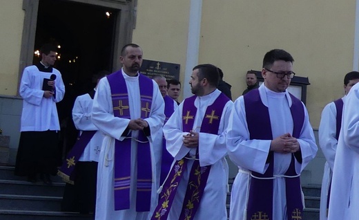 Uroczystości pogrzebowe ks. Tomasza Niedzieli w Bulowicach