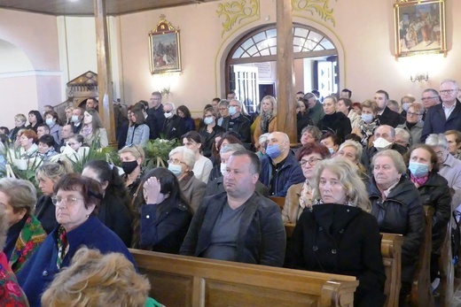 Uroczystości pogrzebowe ks. Tomasza Niedzieli w Bulowicach