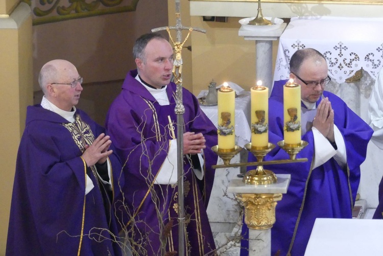 Uroczystości pogrzebowe ks. Tomasza Niedzieli w Bulowicach