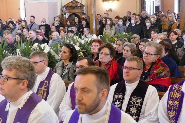 Uroczystości pogrzebowe ks. Tomasza Niedzieli w Bulowicach