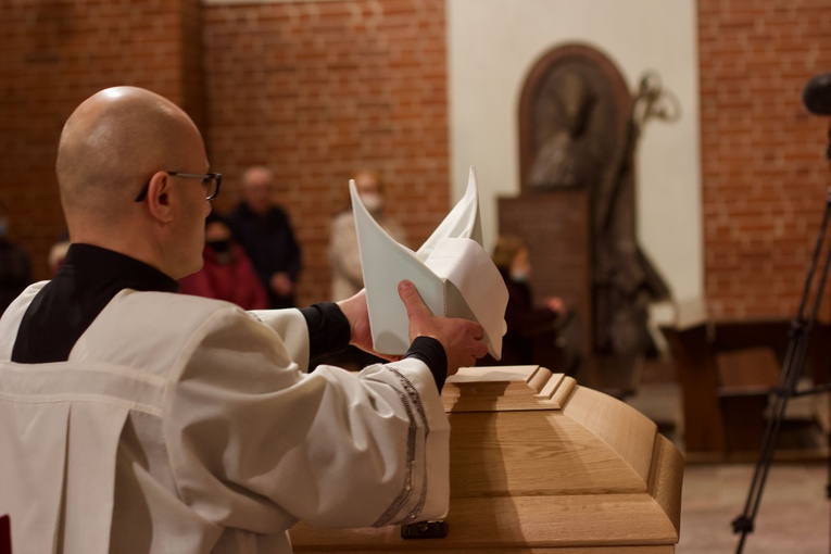Msza św. żałobna za śp. abp. Edmunda Piszcza