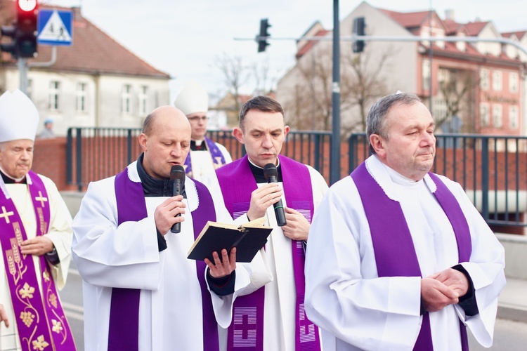 Msza św. żałobna za śp. abp. Edmunda Piszcza