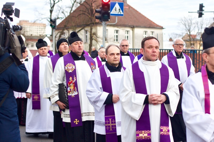 Msza św. żałobna za śp. abp. Edmunda Piszcza