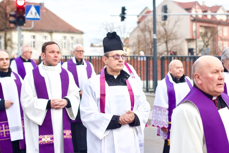 Msza św. żałobna za śp. abp. Edmunda Piszcza