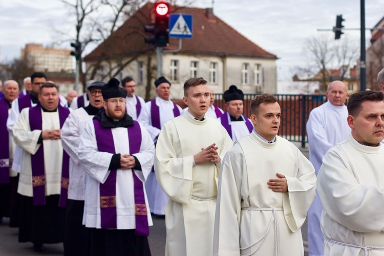 Msza św. żałobna za śp. abp. Edmunda Piszcza