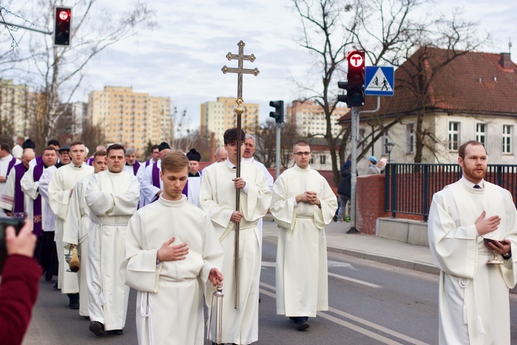 Msza św. żałobna za śp. abp. Edmunda Piszcza