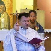 Ks. Mikołaj Preszlak na Leszczynach 27 marca br., w III Niedzielę Wielkiego Postu grekokatolików, obchodzoną jako Niedziela Adoracji Krzyża.