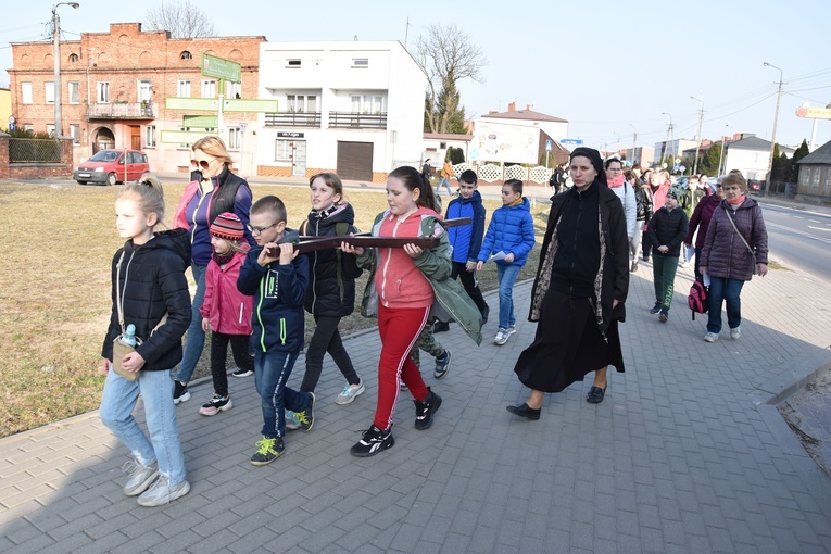 Przasnysz - Rostkowo. Droga Krzyżowa dzieci