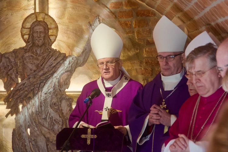 Pogrzeb śp. abp. Edmunda Piszcza