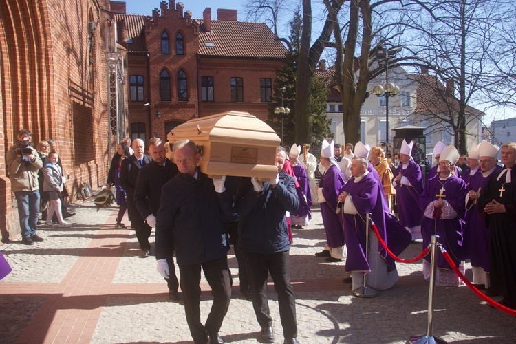 Pogrzeb śp. abp. Edmunda Piszcza