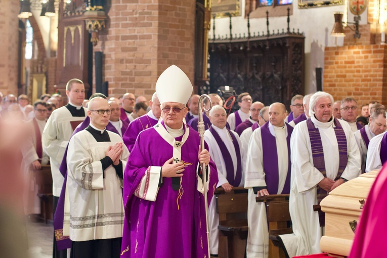 Pogrzeb śp. abp. Edmunda Piszcza