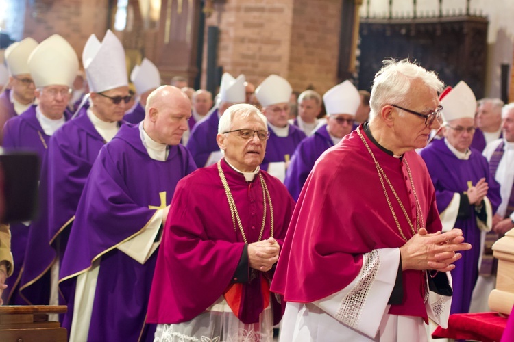 Pogrzeb śp. abp. Edmunda Piszcza