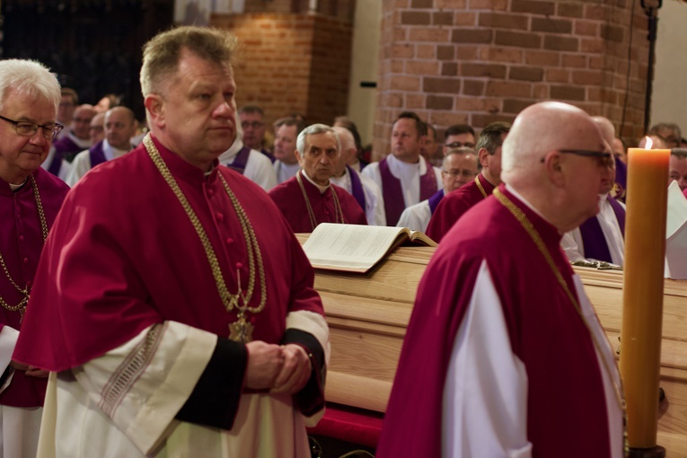 Pogrzeb śp. abp. Edmunda Piszcza