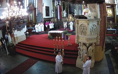 	Rocznicowa liturgia z udziałem kanoników Kapituły Katedralnej.