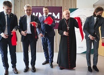 Będą się tutaj mieściły sale dydaktyczne, specjalistyczne laboratoria oraz pomieszczenia symulacji medycznych.