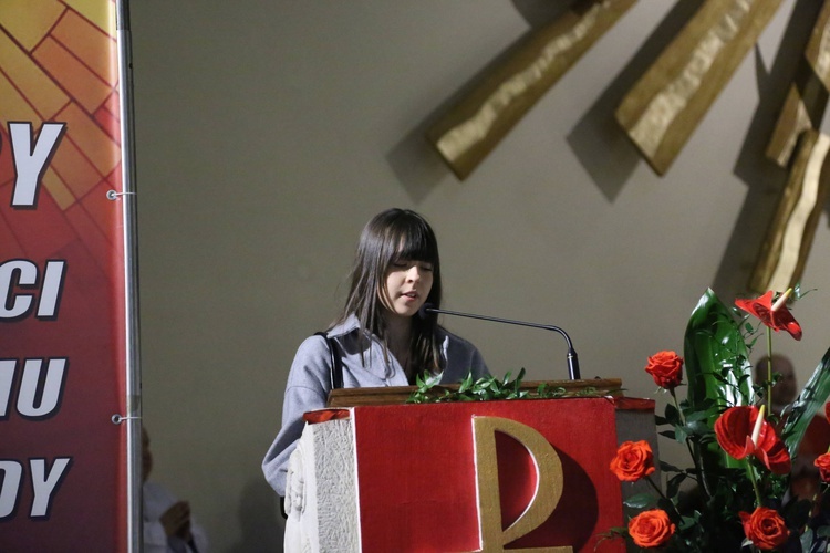 Bierzmowanie młodych z Nawojowej i Zawady