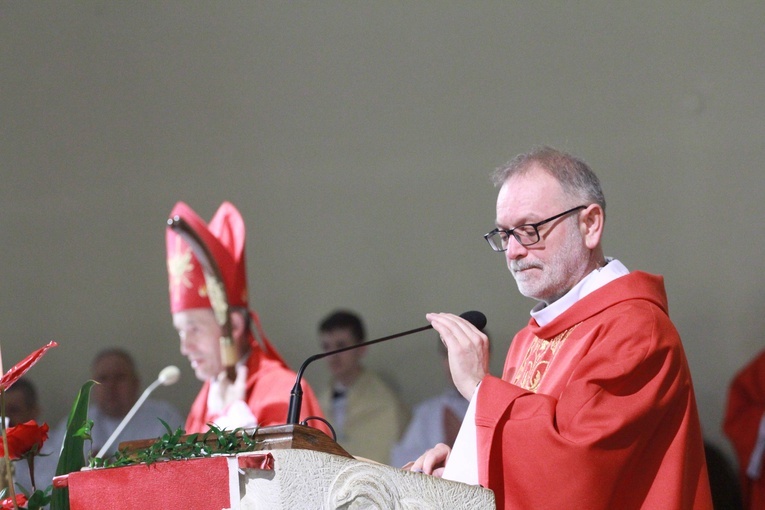 Bierzmowanie młodych z parafii kolejowej