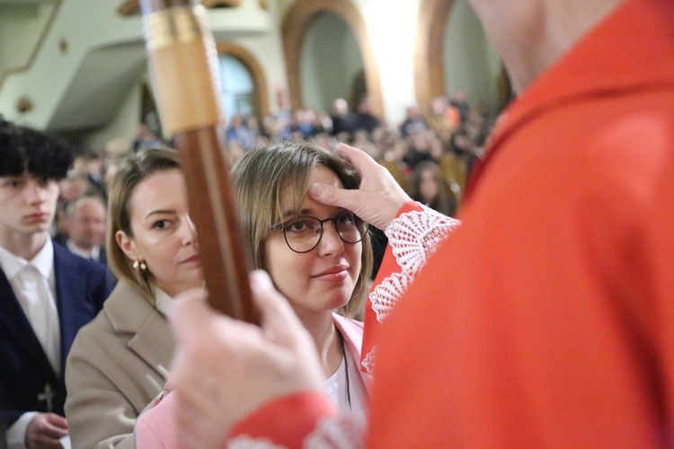 Bierzmowanie młodych z parafii kolejowej