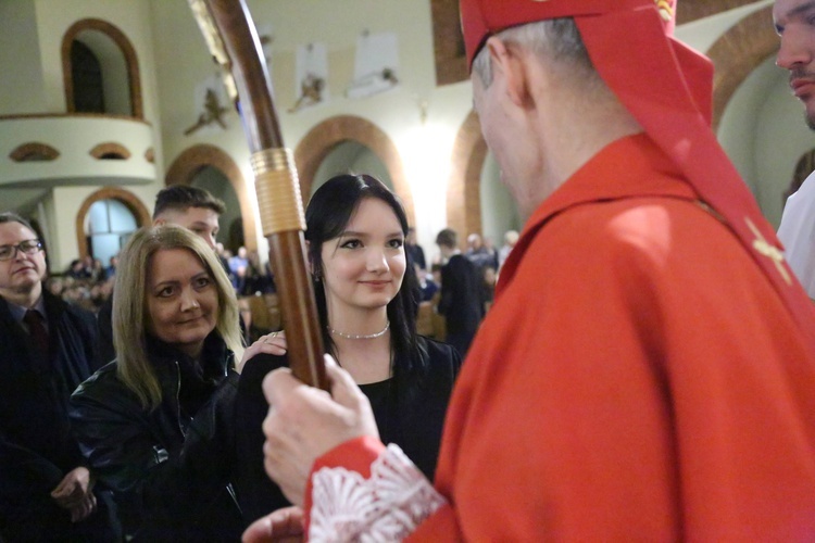 Bierzmowanie młodych z parafii kolejowej