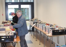 Rekordzista kupił 284 książki.