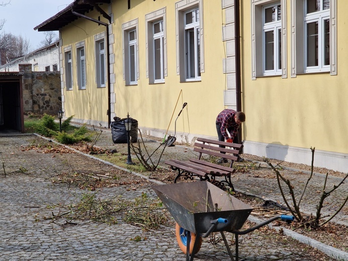 Przygotowanie seminarium na przyjęcie uchodźców