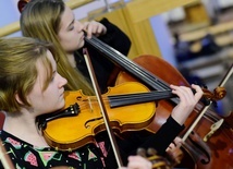 Droga Krzyżowa „Ślad losu” - Mocni w Wierze