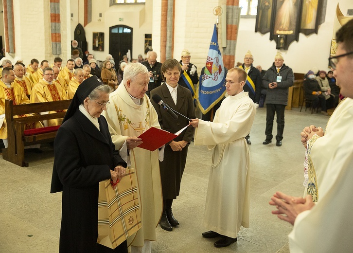 Inauguracja posługi biskupa Zbigniewa, cz. 1