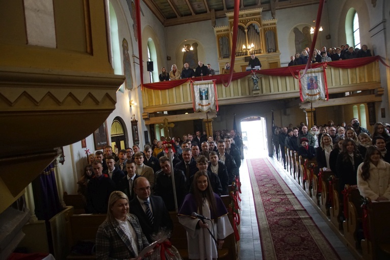 Bp Adam Bałabuch wizytował parafię w Słupicach