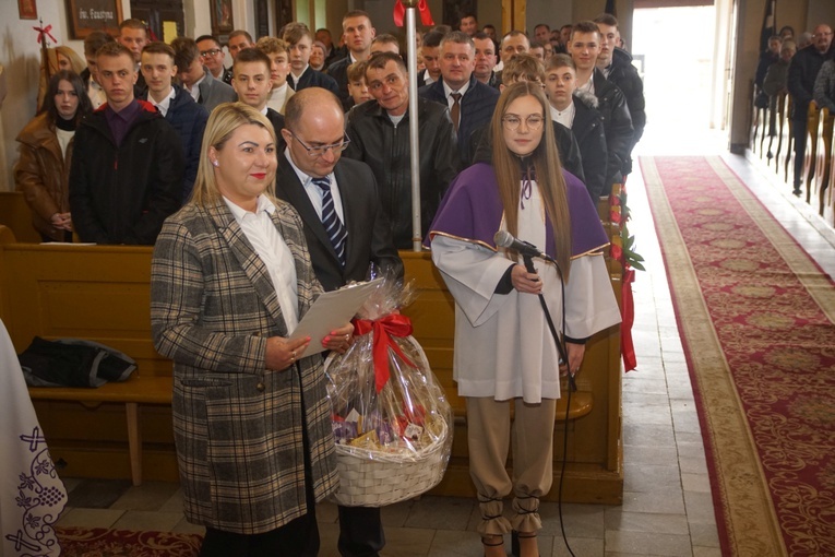 Bp Adam Bałabuch wizytował parafię w Słupicach
