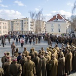 Ulicami stolicy przeszedł XV Katyński Marsz Cieni [GALERIA ZDJĘĆ]