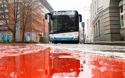 Rybnik. Elektryczne, zeroemisyjne autobusy na drogach