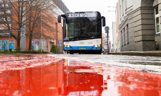 Rybnik. Elektryczne, zeroemisyjne autobusy na drogach